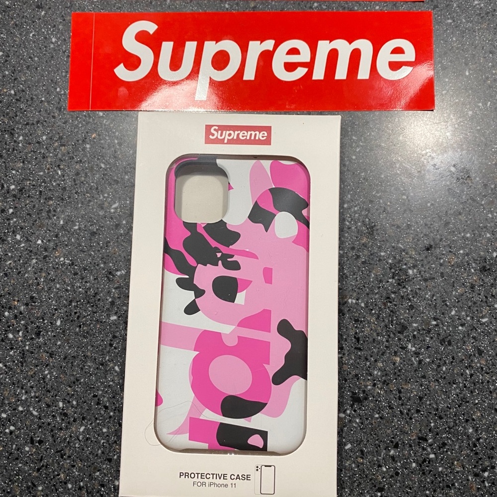 Iphone 11 Supreme Case